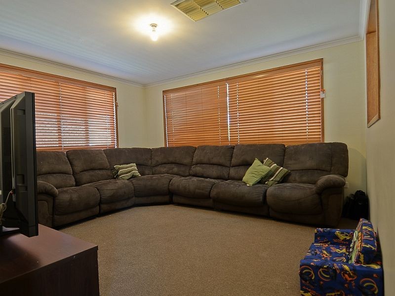 59 Park Avenue, Emerald QLD 4720