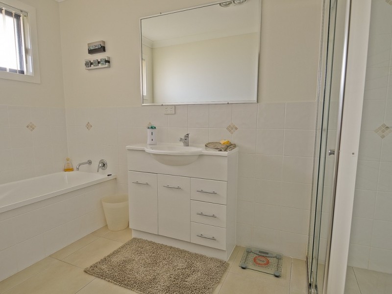 30 Bluegums Drive, Emerald QLD 4720