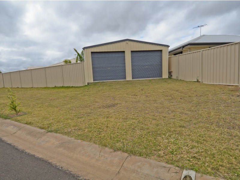 30 Bluegums Drive, Emerald QLD 4720