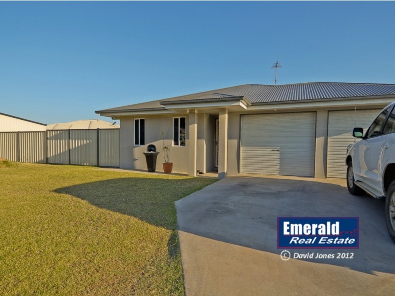 30 Newman Drive, Emerald QLD 4720