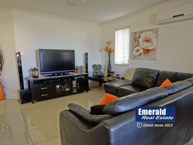 30 Newman Drive, Emerald QLD 4720