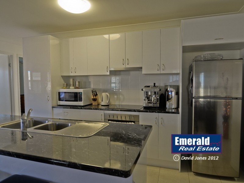 30 Newman Drive, Emerald QLD 4720