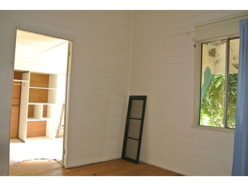 25 Theresa Street, Emerald QLD 4720