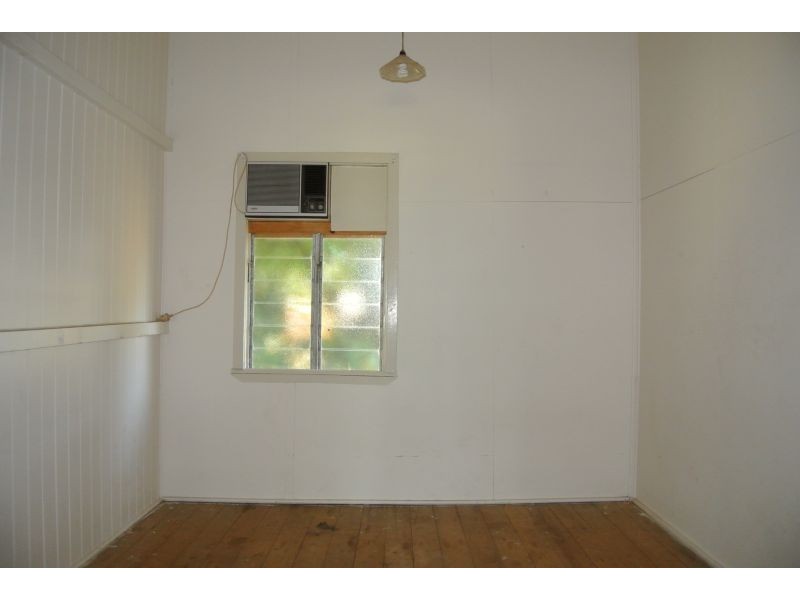 25 Theresa Street, Emerald QLD 4720