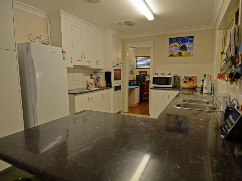 3 Crozier Crescent, Emerald QLD 4720