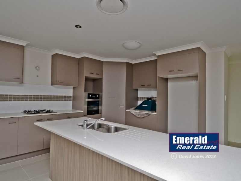 22 Maranda St, Emerald QLD 4720