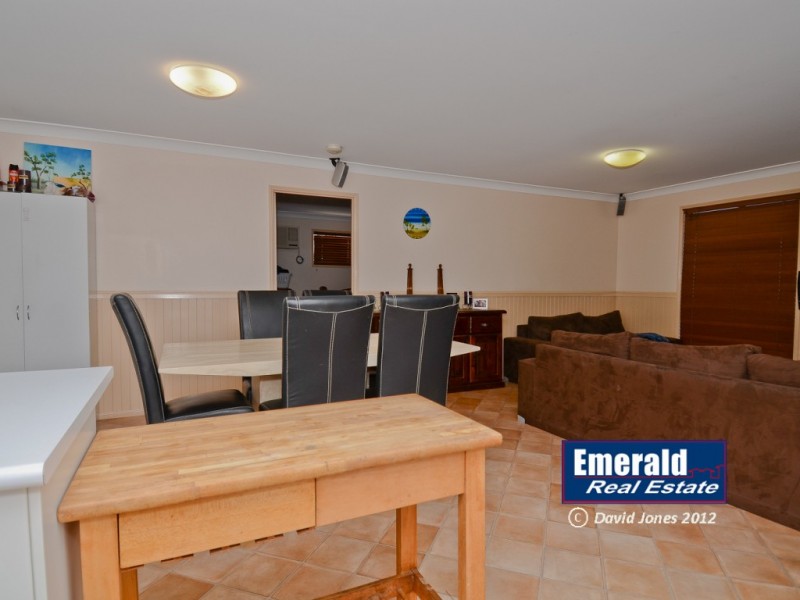 104 Ruby, Emerald QLD 4720