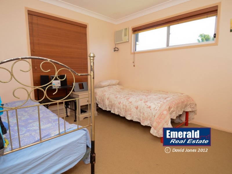 104 Ruby, Emerald QLD 4720