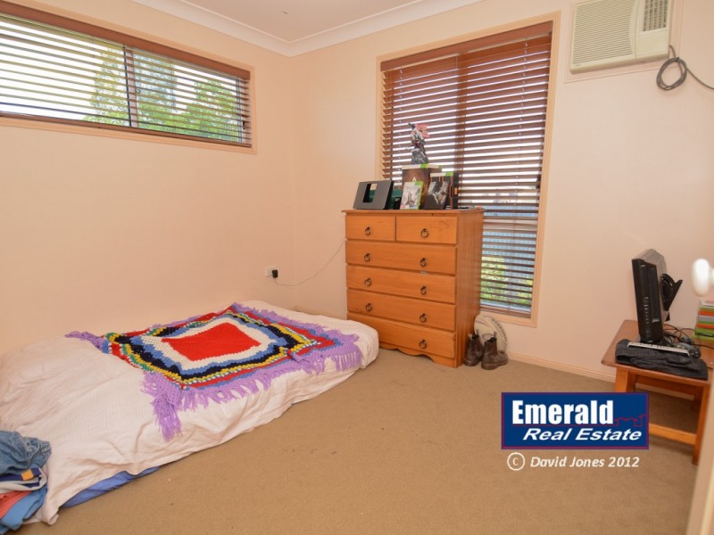 104 Ruby, Emerald QLD 4720