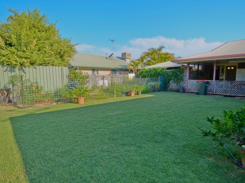 11 Cowan Crescent, Emerald QLD 4720