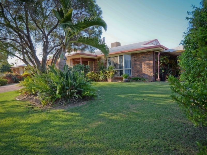 11 Cowan Crescent, Emerald QLD 4720