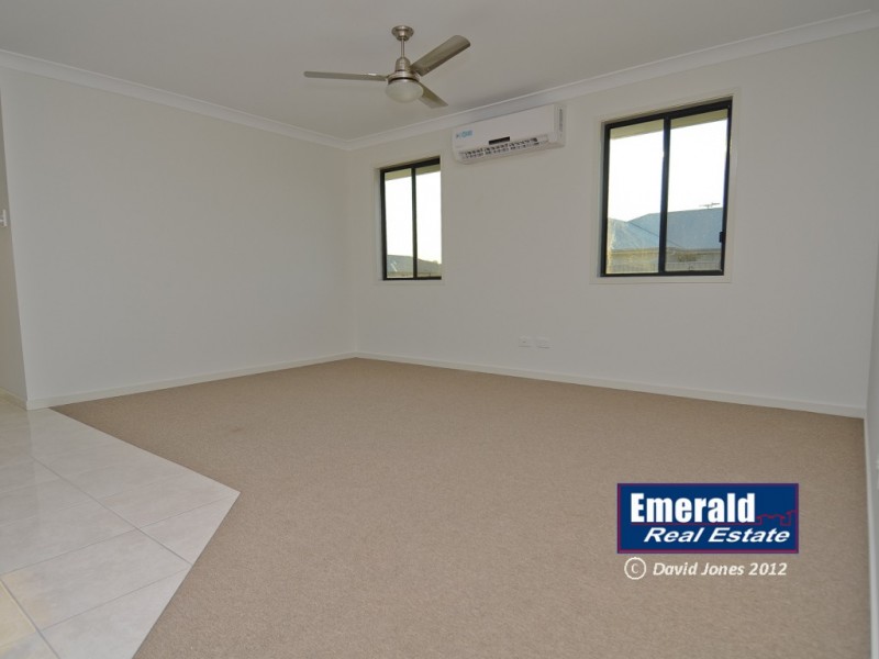 14 Kassidy St, Emerald QLD 4720