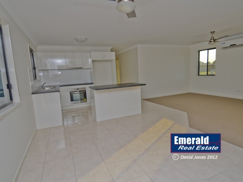 14 Kassidy St, Emerald QLD 4720