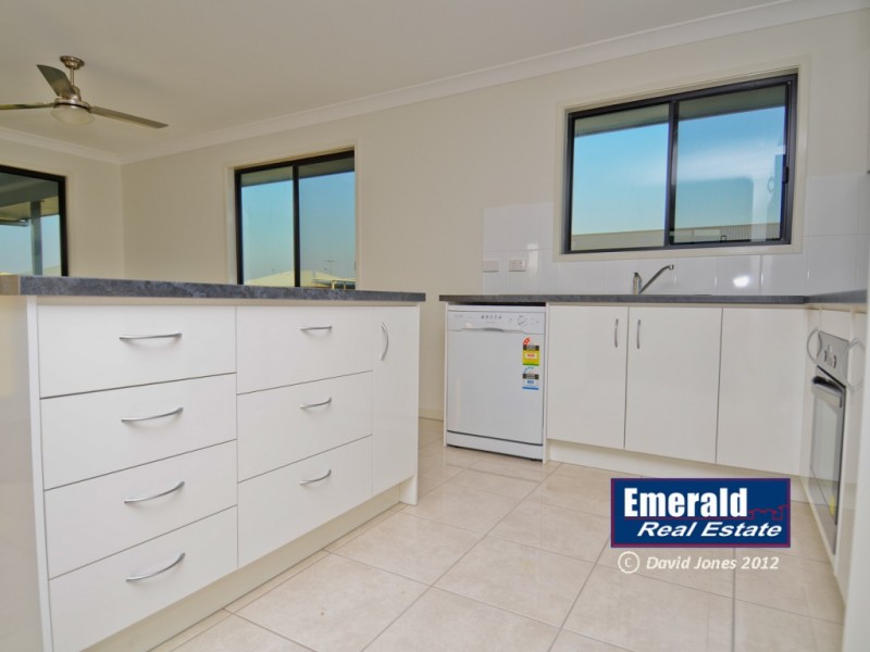 14 Kassidy St, Emerald QLD 4720