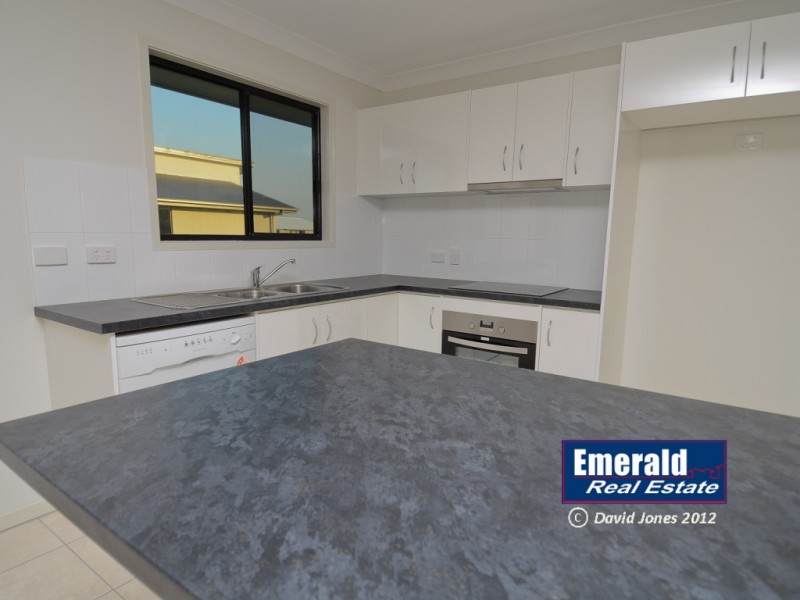 14 Kassidy St, Emerald QLD 4720
