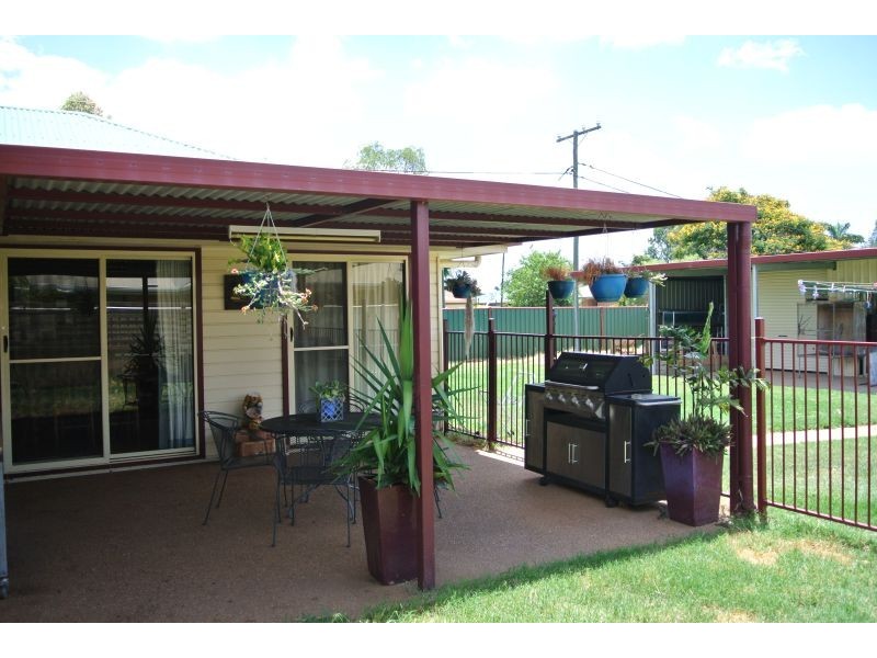 1 Peggy Court, Emerald QLD 4720