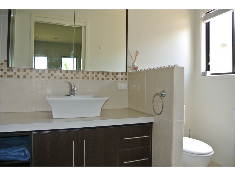 8 Baldwin Street, Emerald QLD 4720