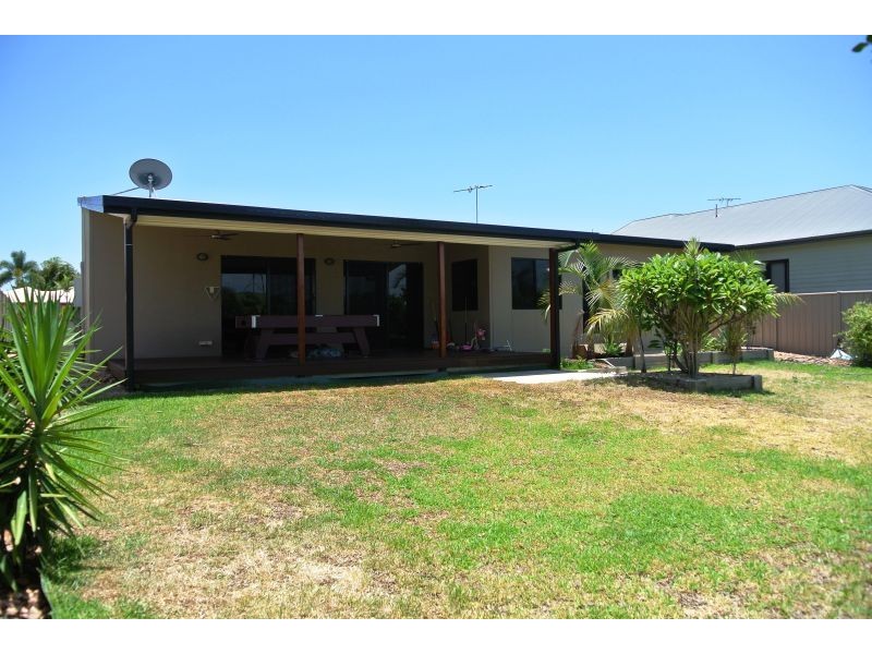 8 Baldwin Street, Emerald QLD 4720