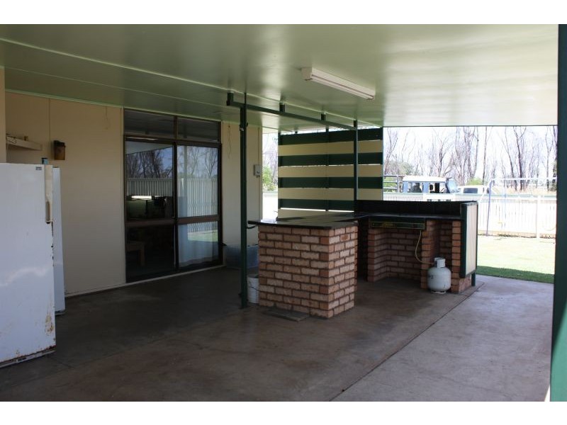 50 Moody Street, Emerald QLD 4720