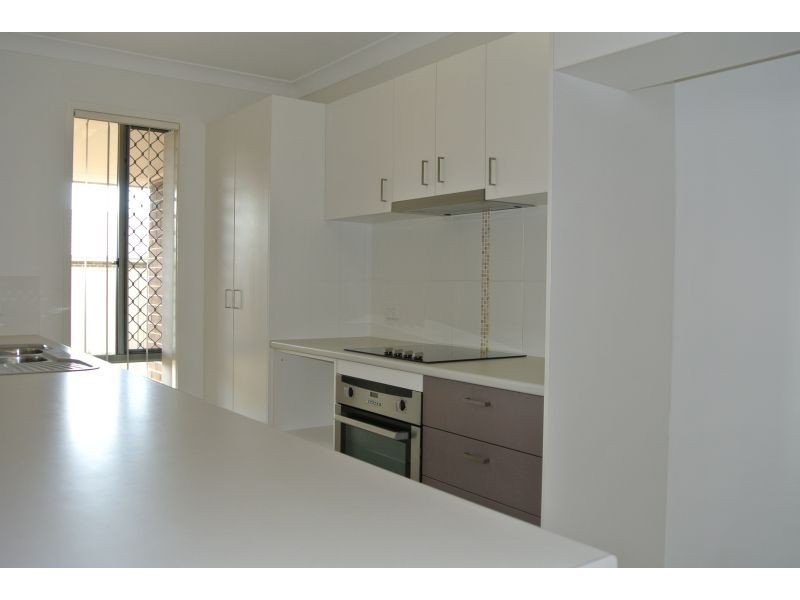 5 Hillcrest Street, Emerald QLD 4720