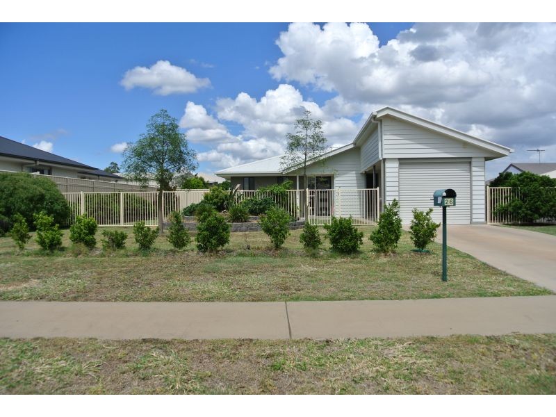 26 Desgrand Street, Emerald QLD 4720