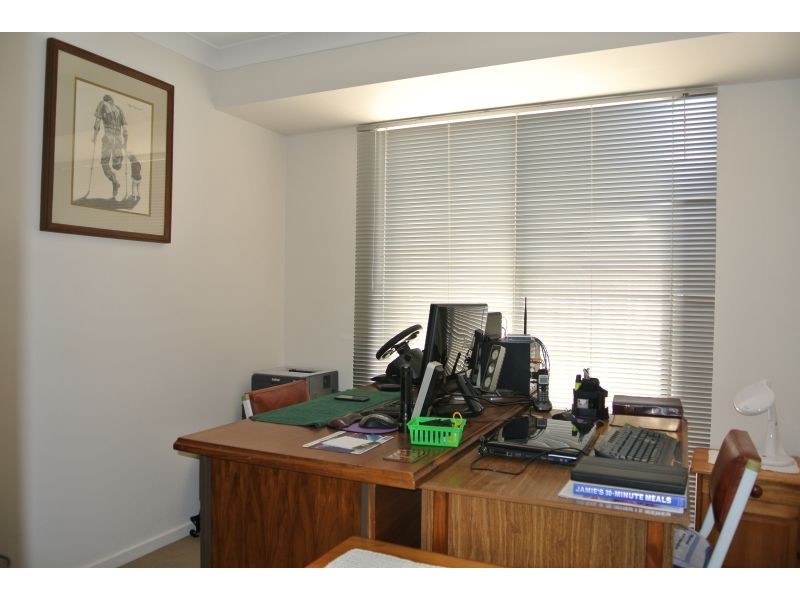 26 Desgrand Street, Emerald QLD 4720
