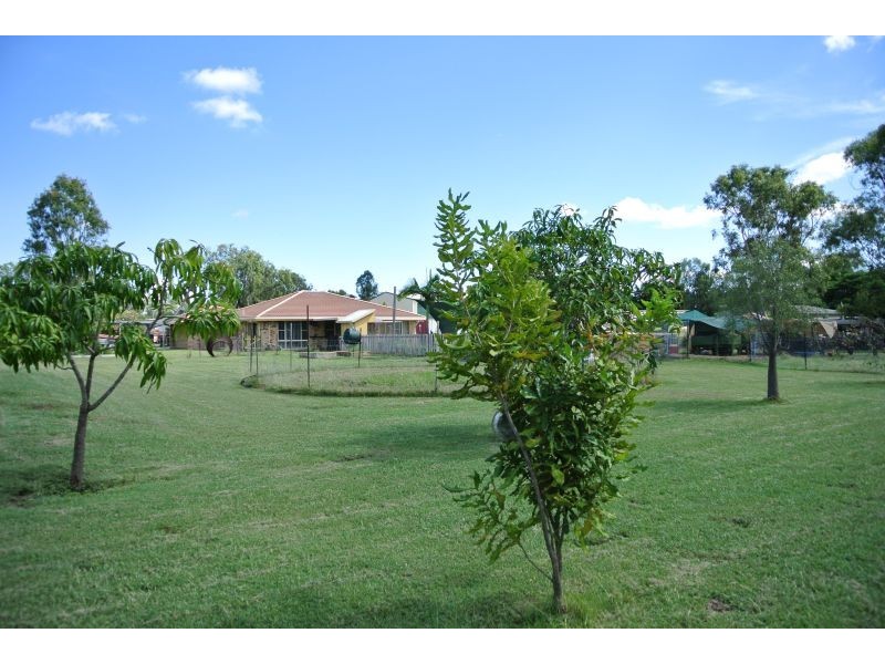 11B Crendon Street, Emerald QLD 4720