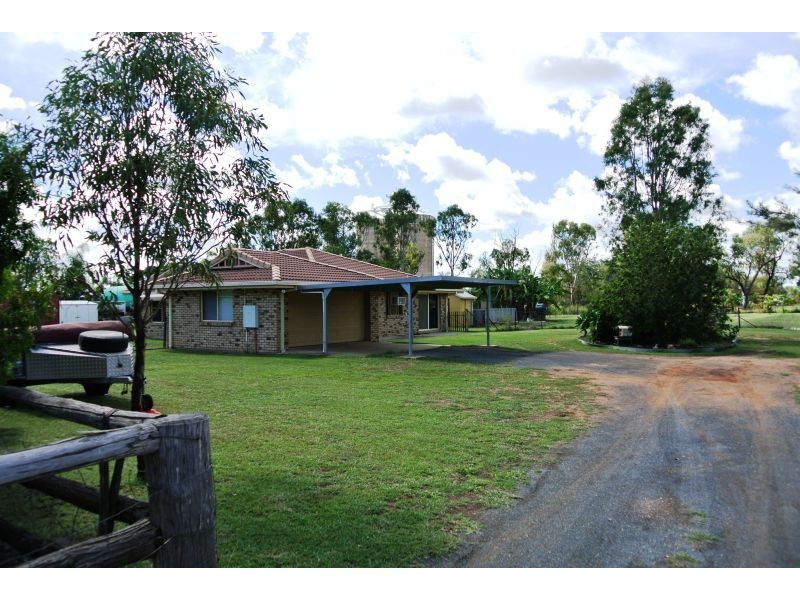 11B Crendon Street, Emerald QLD 4720