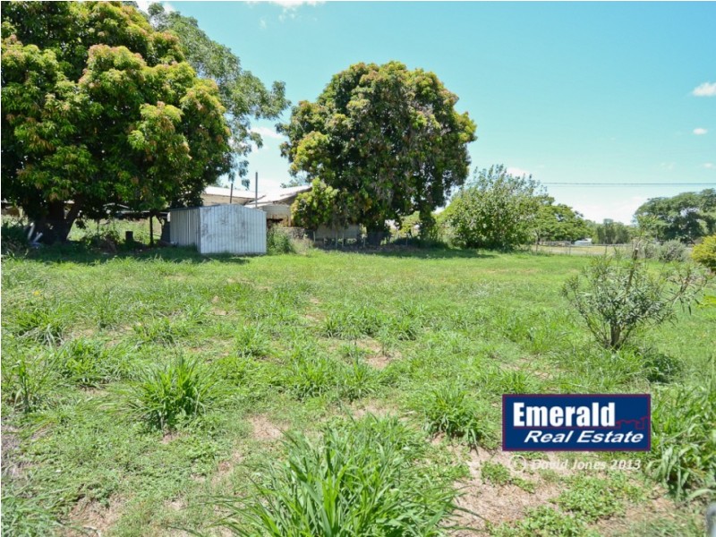 2 Brooks St, Emerald QLD 4720