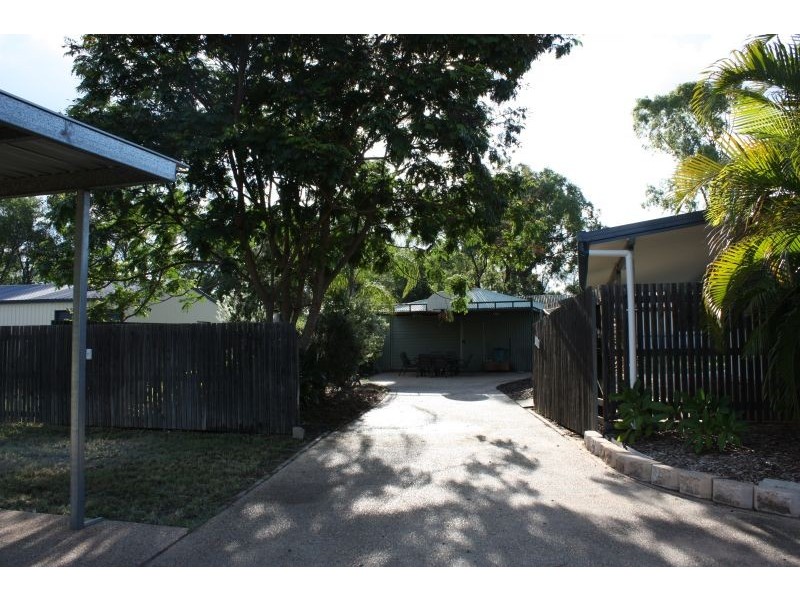 6 Oxley Court, Emerald QLD 4720