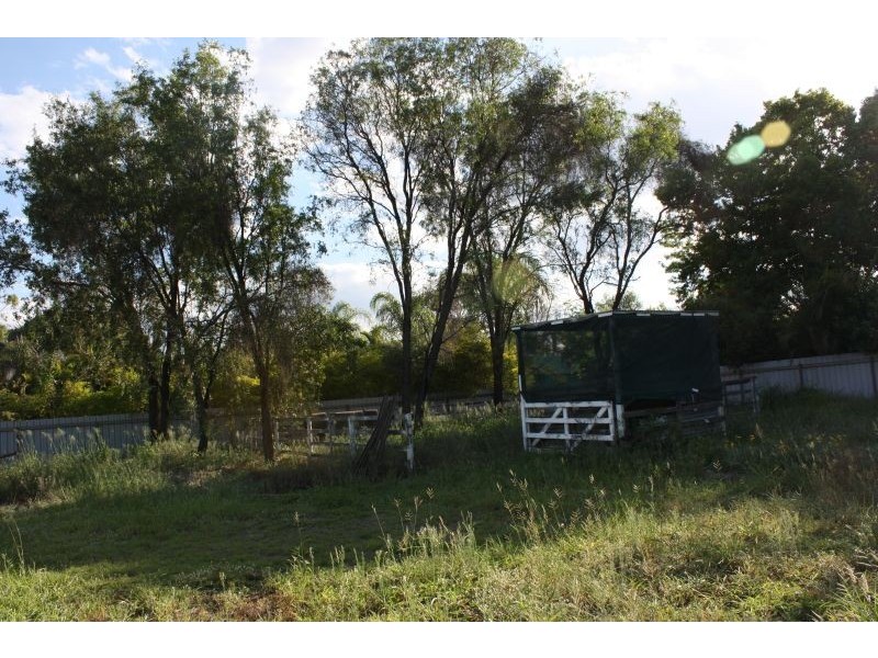 6 Oxley Court, Emerald QLD 4720