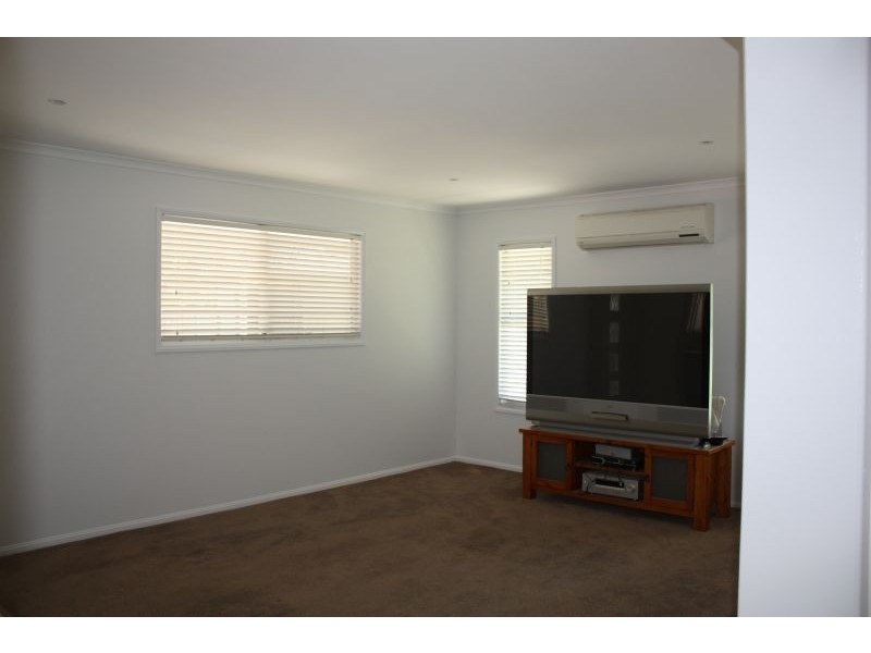 6 Oxley Court, Emerald QLD 4720