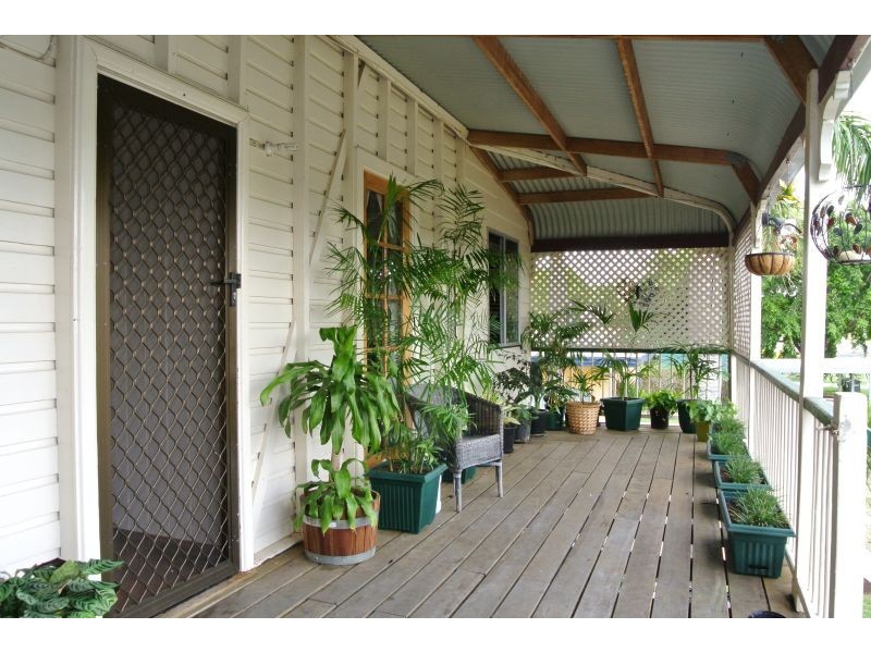 51 Esmond Street, Emerald QLD 4720