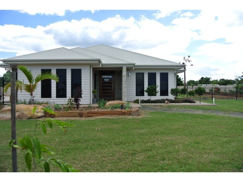 17 Ironbark Drive, Emerald QLD 4720