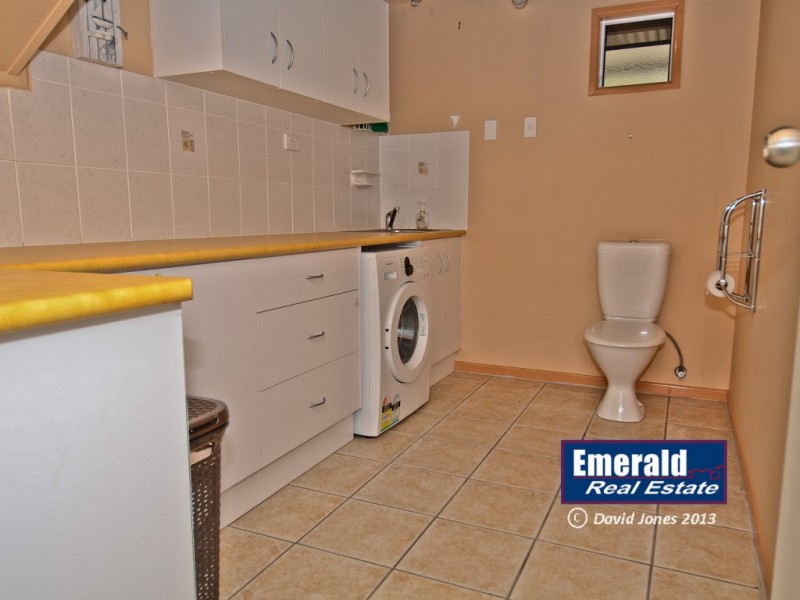 3 Thomas Place, Emerald QLD 4720