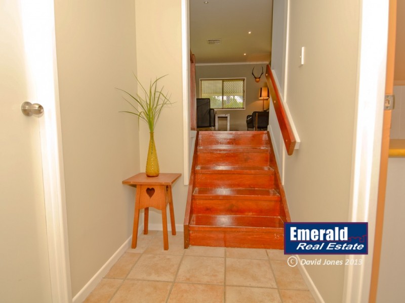 3 Thomas Place, Emerald QLD 4720