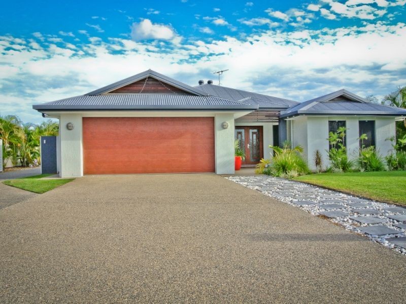 3 Downs Court, Emerald QLD 4720