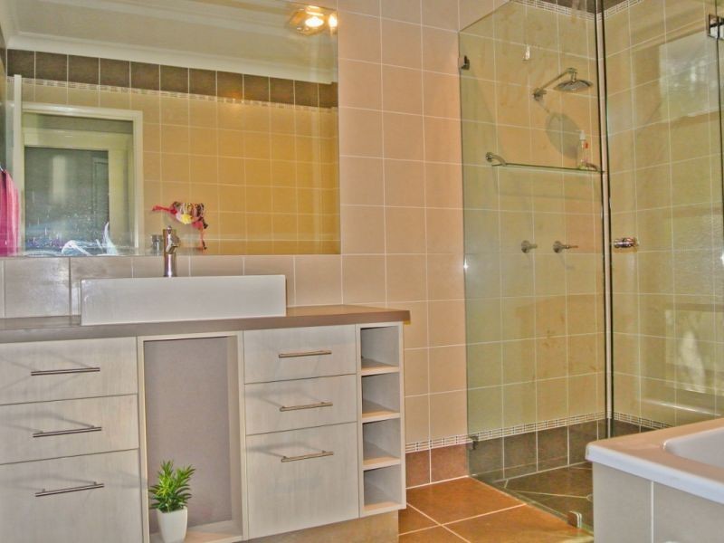 3 Downs Court, Emerald QLD 4720