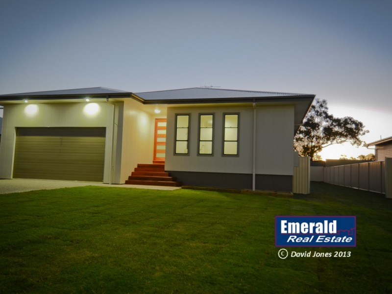 5 Ivers Place, Emerald QLD 4720