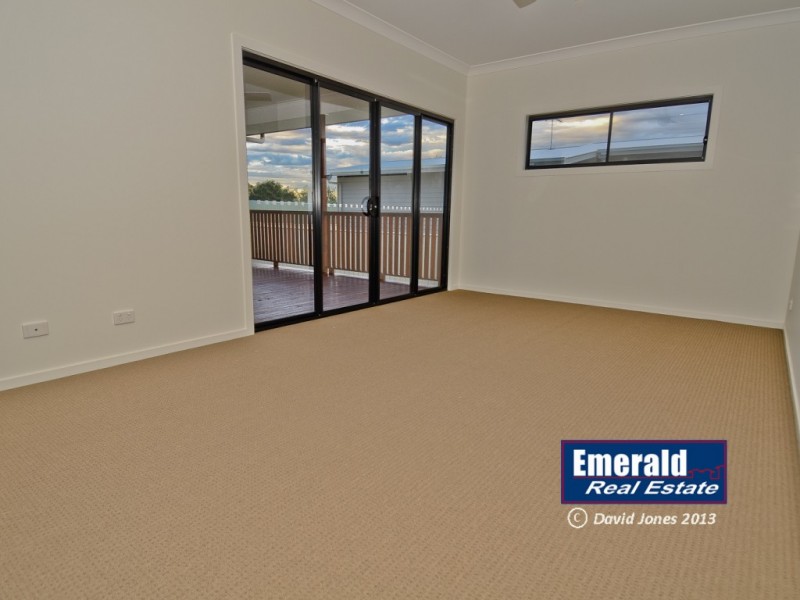 5 Ivers Place, Emerald QLD 4720