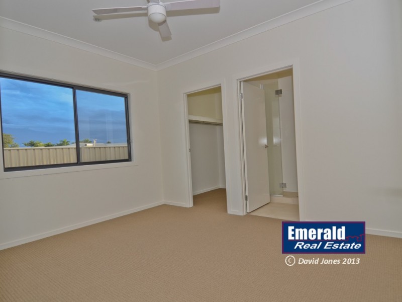 5 Ivers Place, Emerald QLD 4720