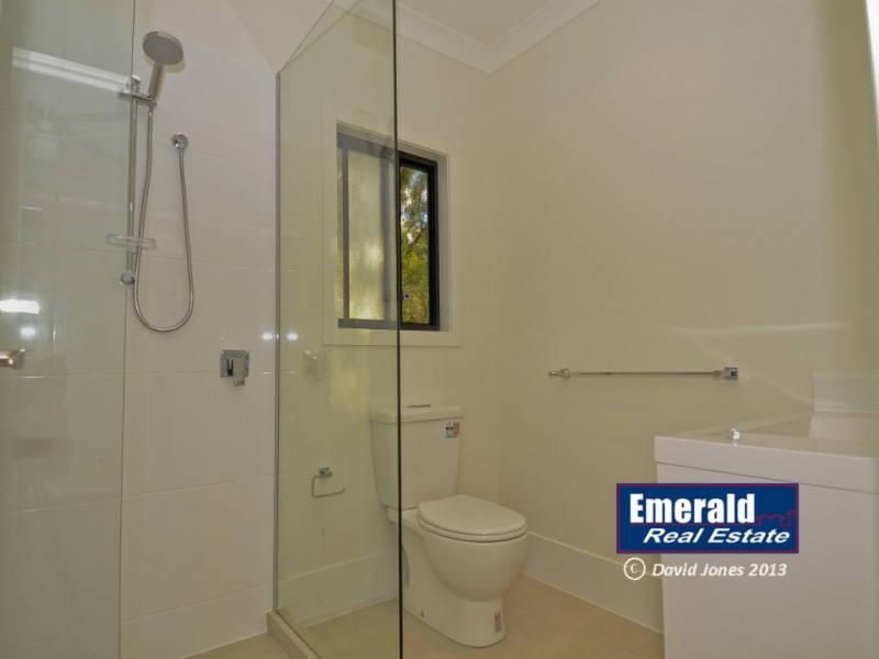 5 Ivers Place, Emerald QLD 4720