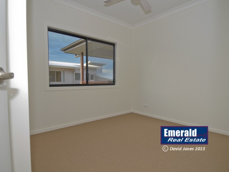5 Ivers Place, Emerald QLD 4720