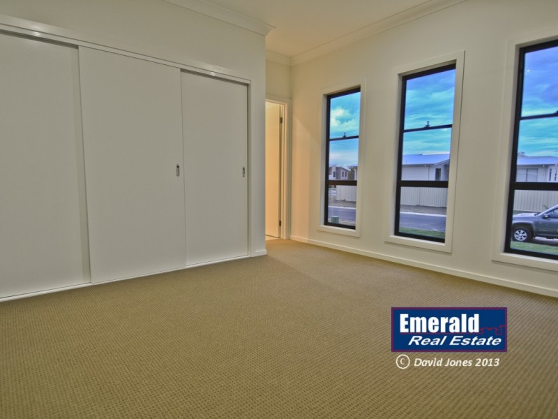 5 Ivers Place, Emerald QLD 4720