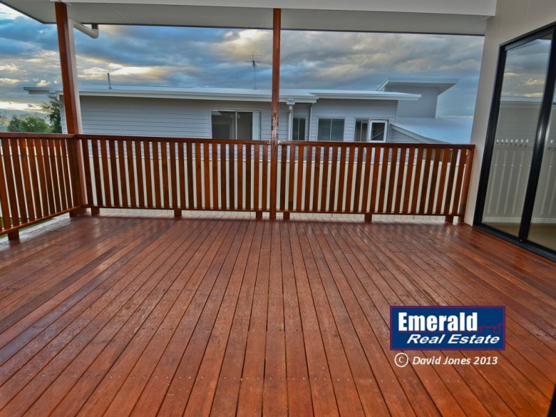 5 Ivers Place, Emerald QLD 4720