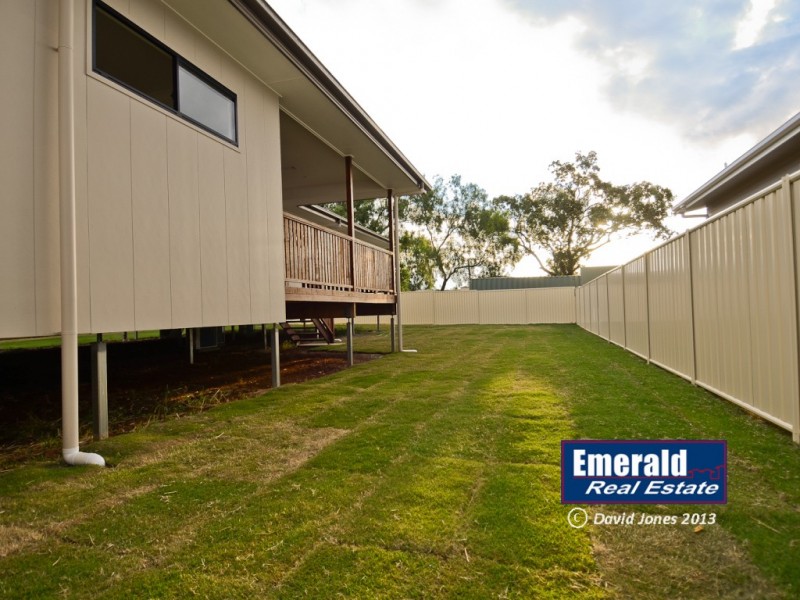 5 Ivers Place, Emerald QLD 4720