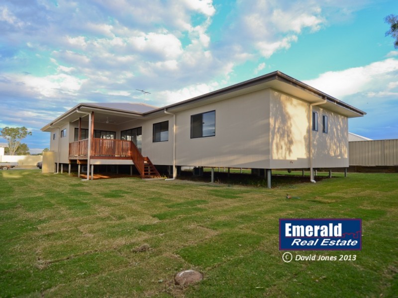 5 Ivers Place, Emerald QLD 4720