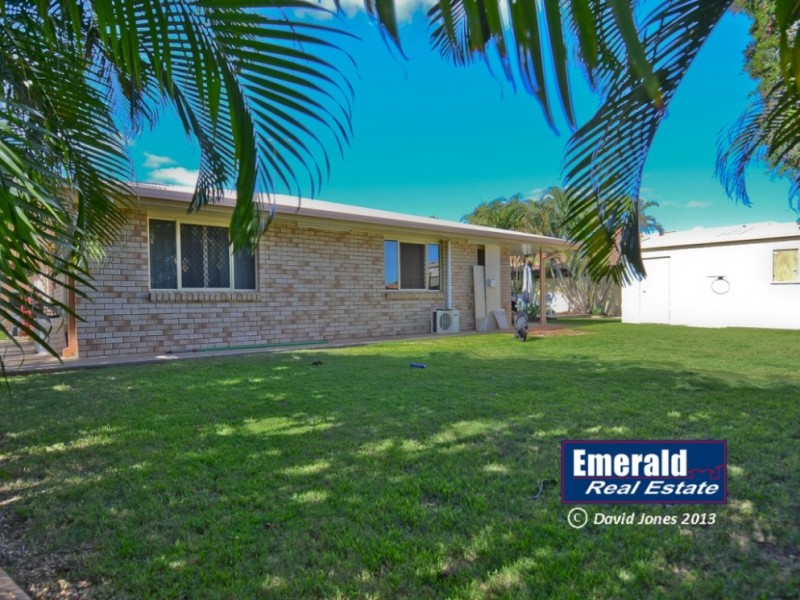 9 Dodd Drive, Emerald QLD 4720