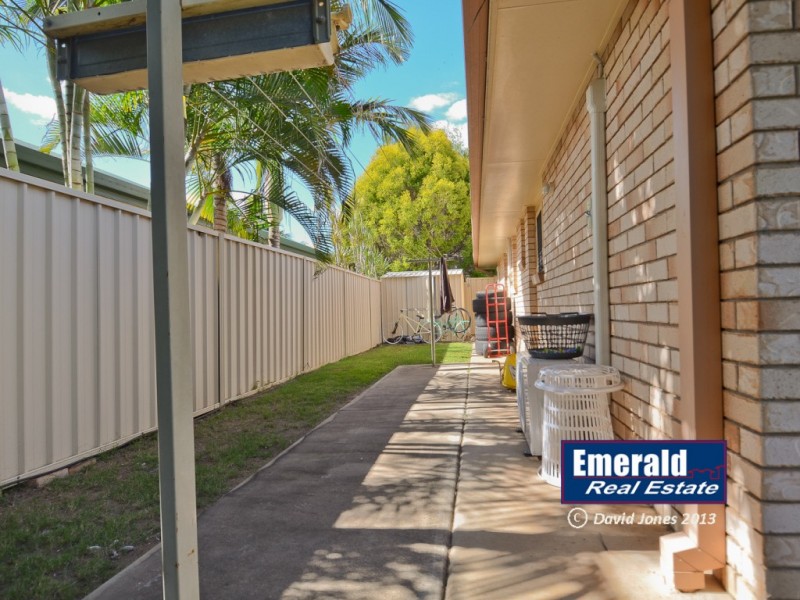 9 Dodd Drive, Emerald QLD 4720