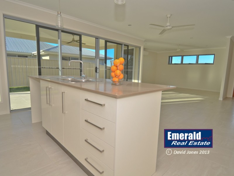54 Kassidy Drive, Emerald QLD 4720